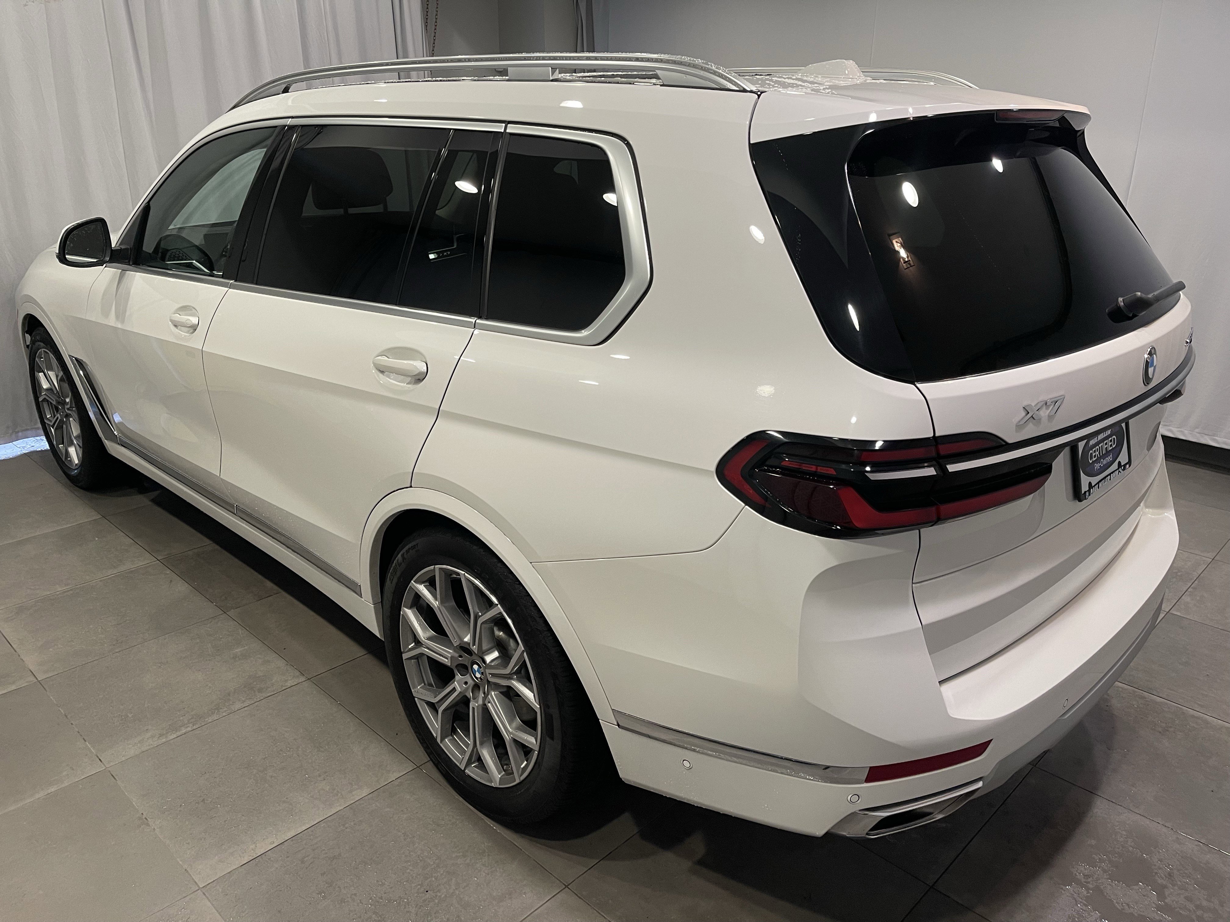 Used 2024 BMW X7 xDrive40i w/ Premium Package AWD/4WD image 5