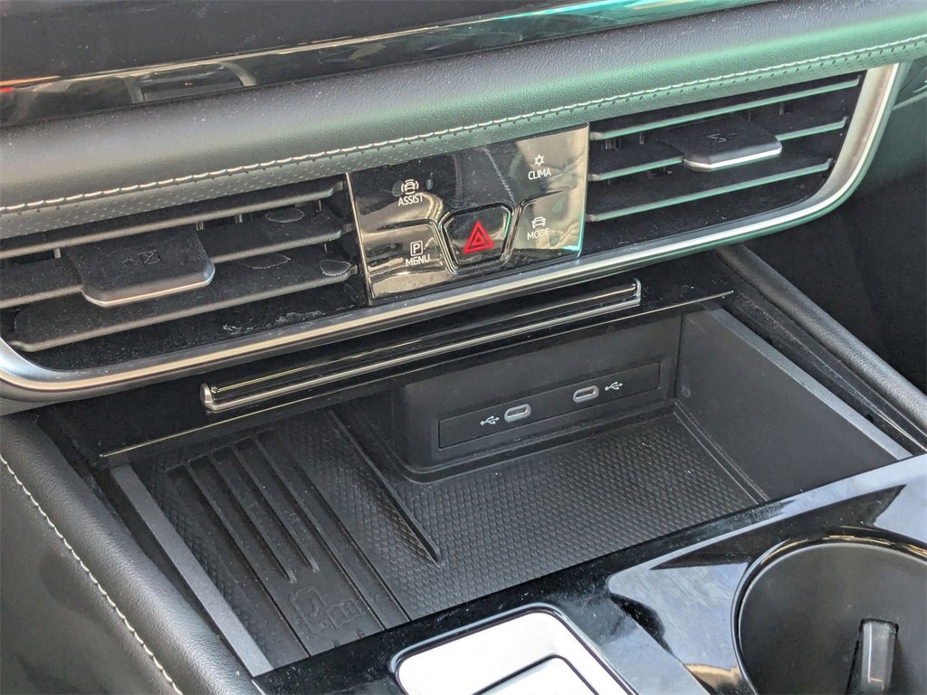 Used 2025 Volkswagen Atlas Cross Sport SE image 22