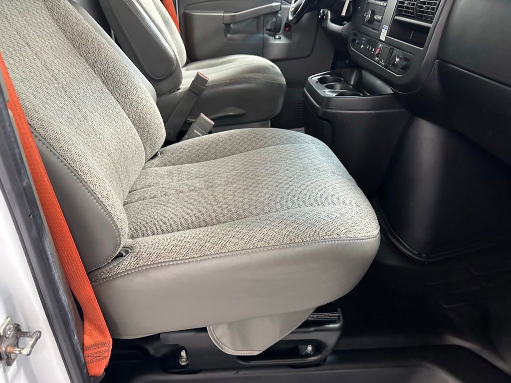 Used 2022 Chevrolet Express 3500 w/ Power Convenience Package image 41