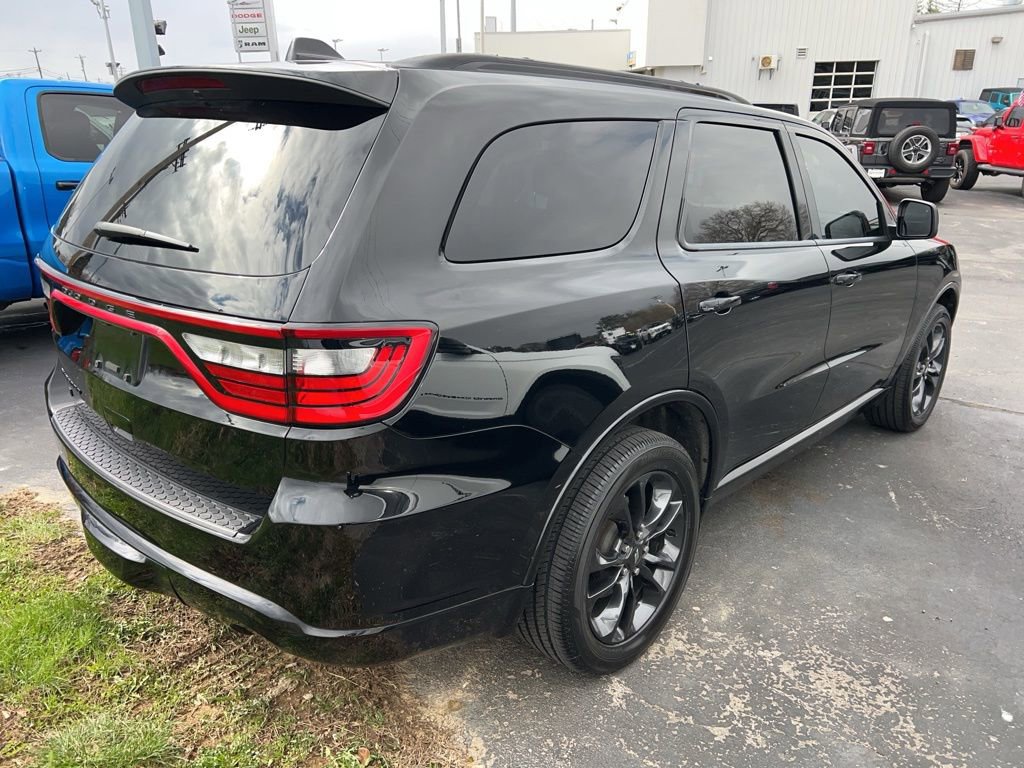 Certified 2023 Dodge Durango SXT w/ SXT Blacktop Group image 5