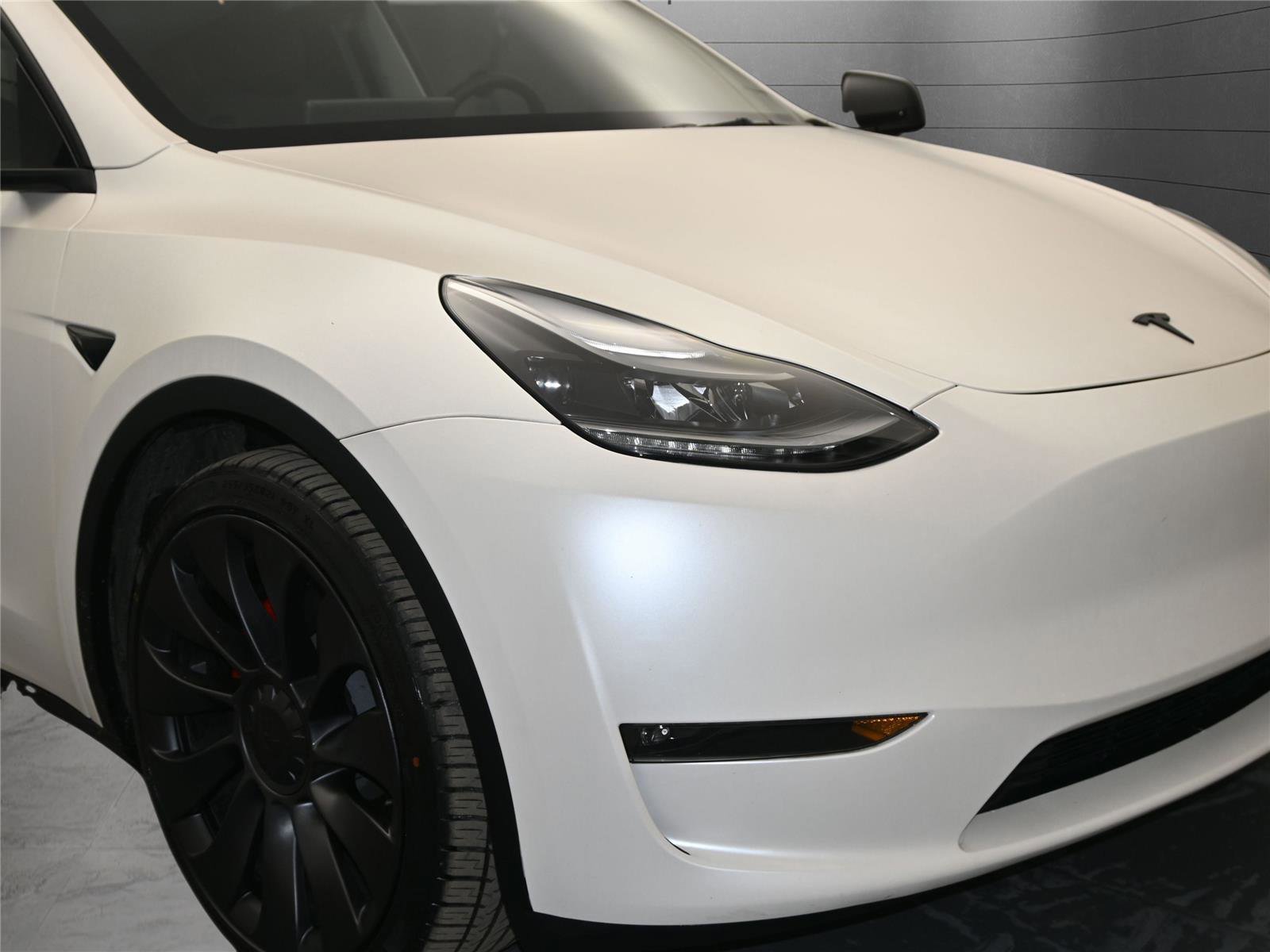 Used 2025 Tesla Model Y Performance image 13