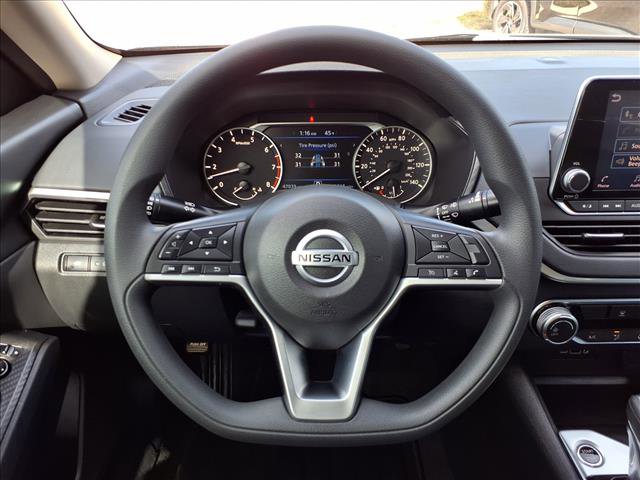 Used 2022 Nissan Altima 2.5 SV image 14