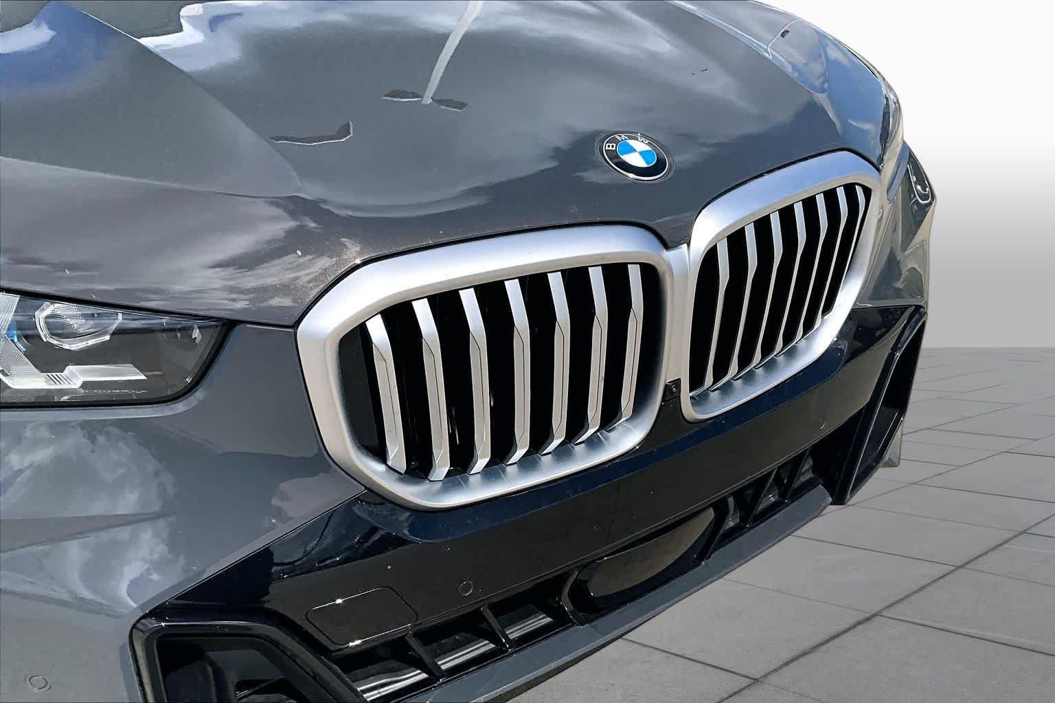 Used 2026 BMW X5 sDrive40i w/ M Sport Package RWD image 29