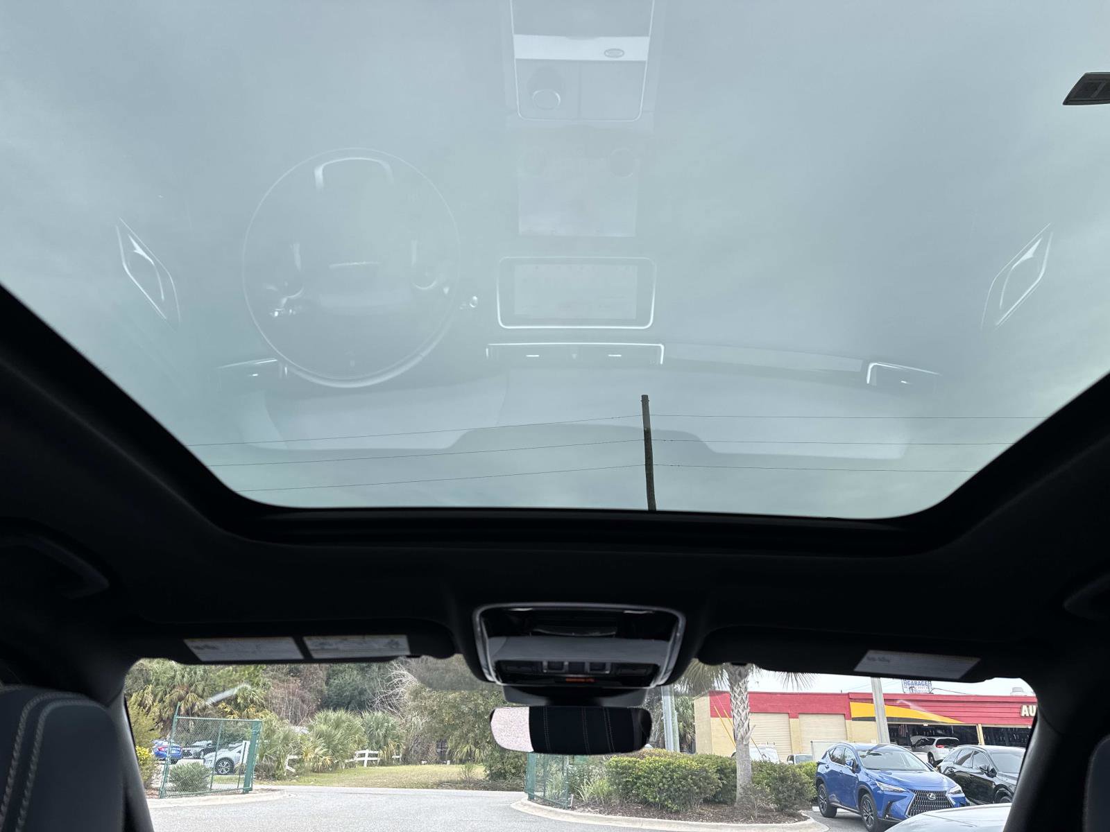 Used 2020 Land Rover Range Rover Velar R-Dynamic S image 18