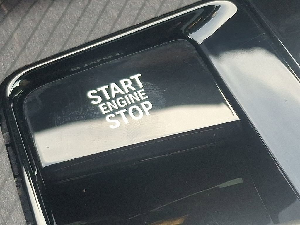 Certified 2025 BMW X3 xDrive30i w/ Convenience Package image 23