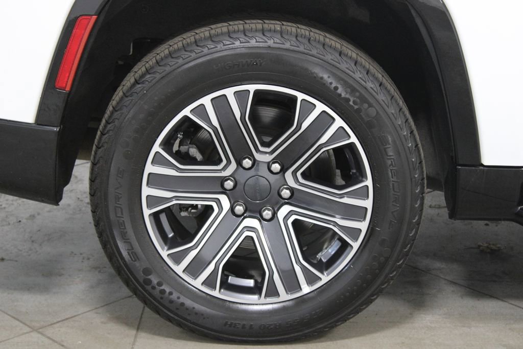 Used 2024 Jeep Wagoneer Series II image 14