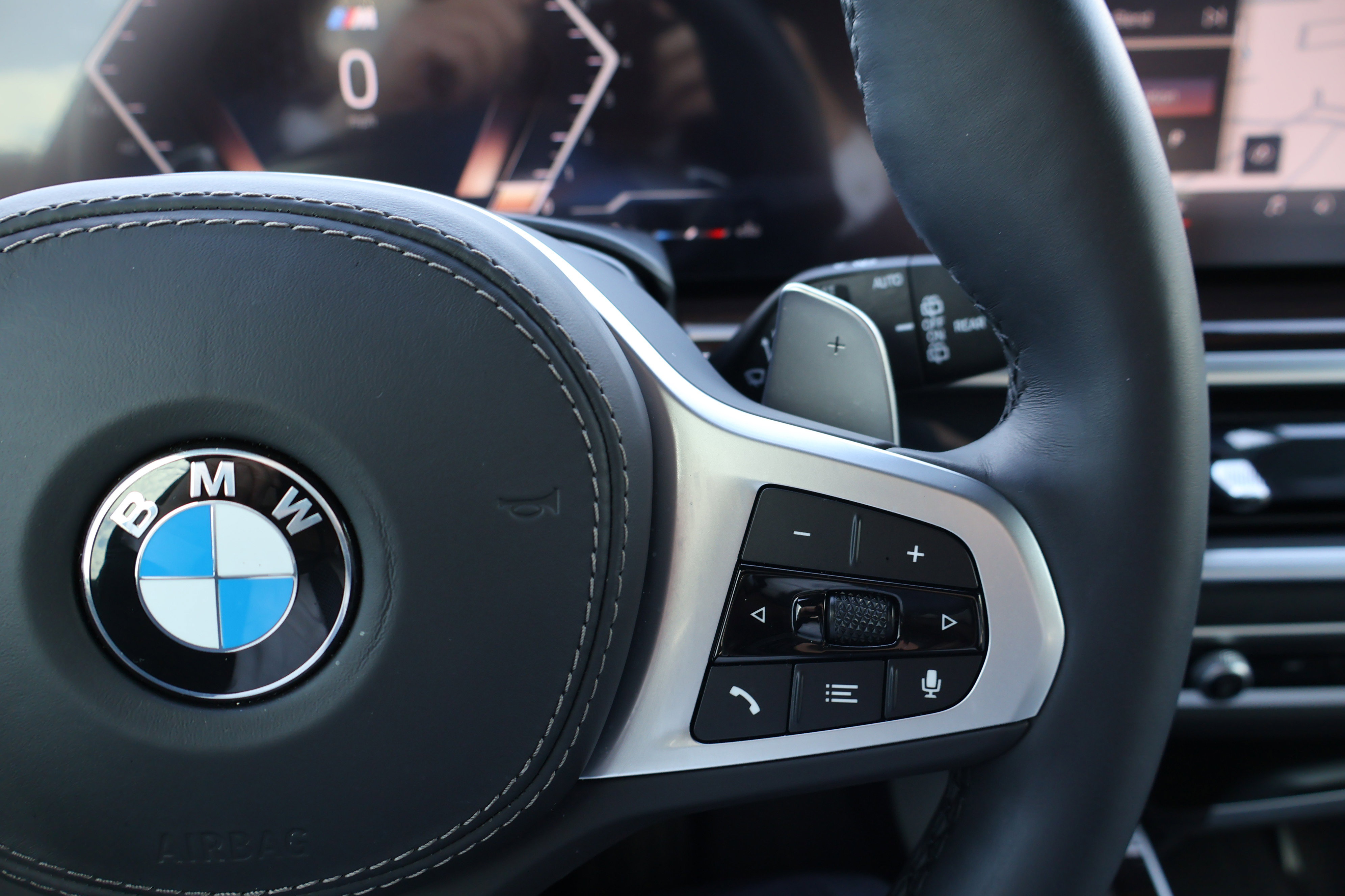 Used 2026 BMW X5 xDrive40i w/ M Sport Package image 34