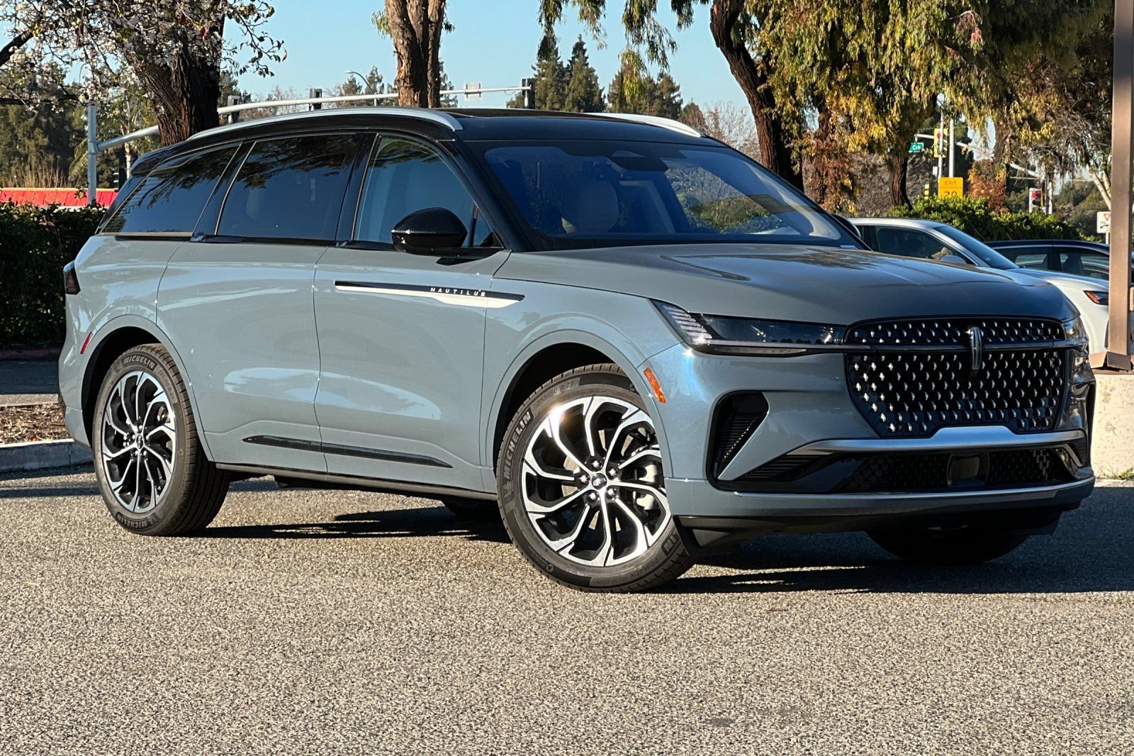 New 2026 Lincoln Nautilus Reserve AWD/4WD image 2