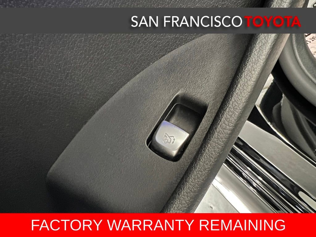 Used 2023 Mercedes-Benz E 450 4MATIC Coupe image 32