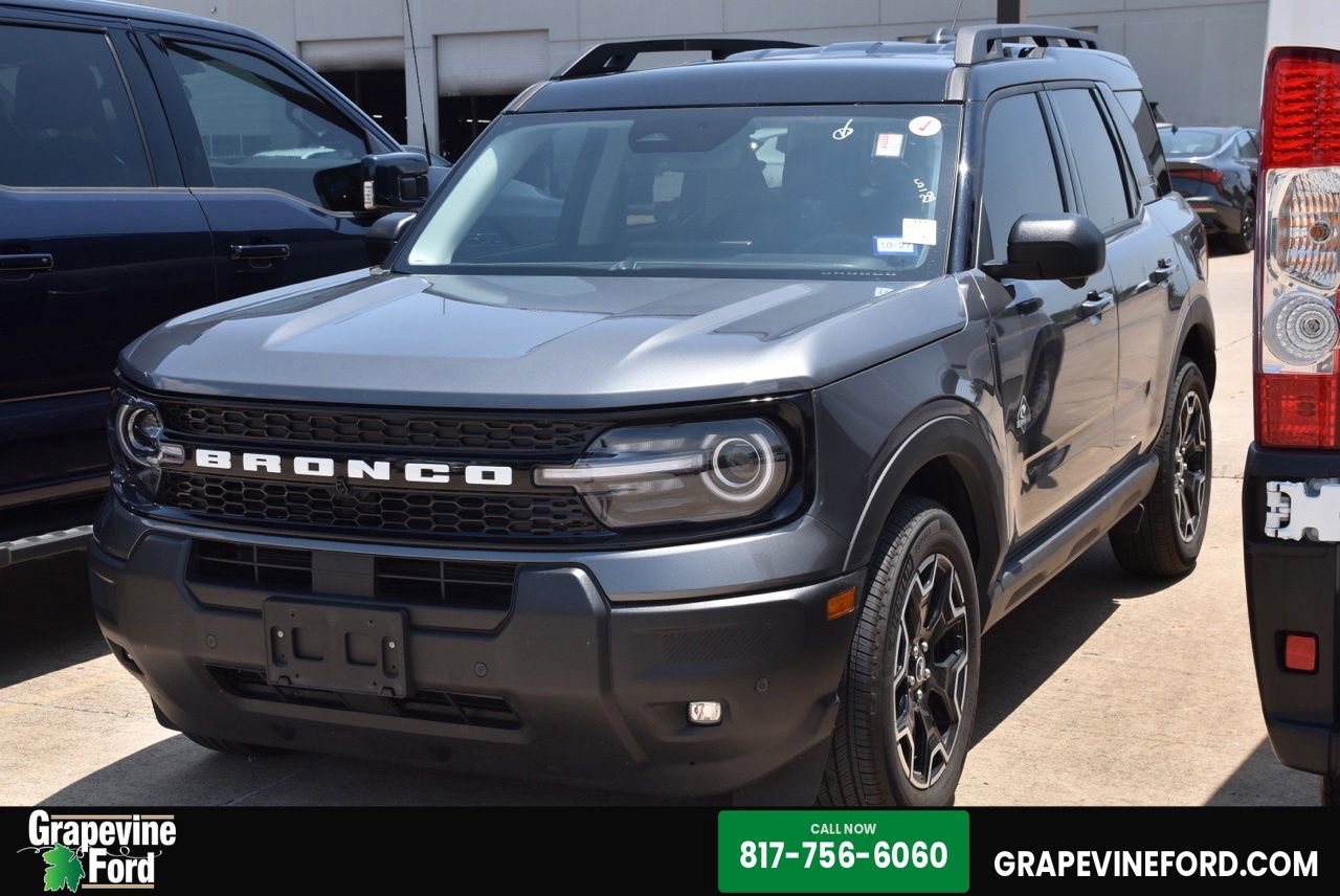 Certified 2025 Ford Bronco Sport Outer Banks w/ Outer Banks Tech Package+ AWD/4WD image 1