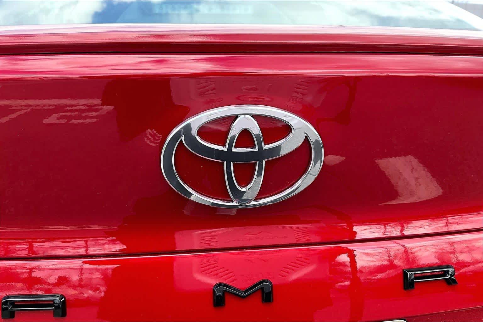 New 2026 Toyota Camry SE FWD image 15