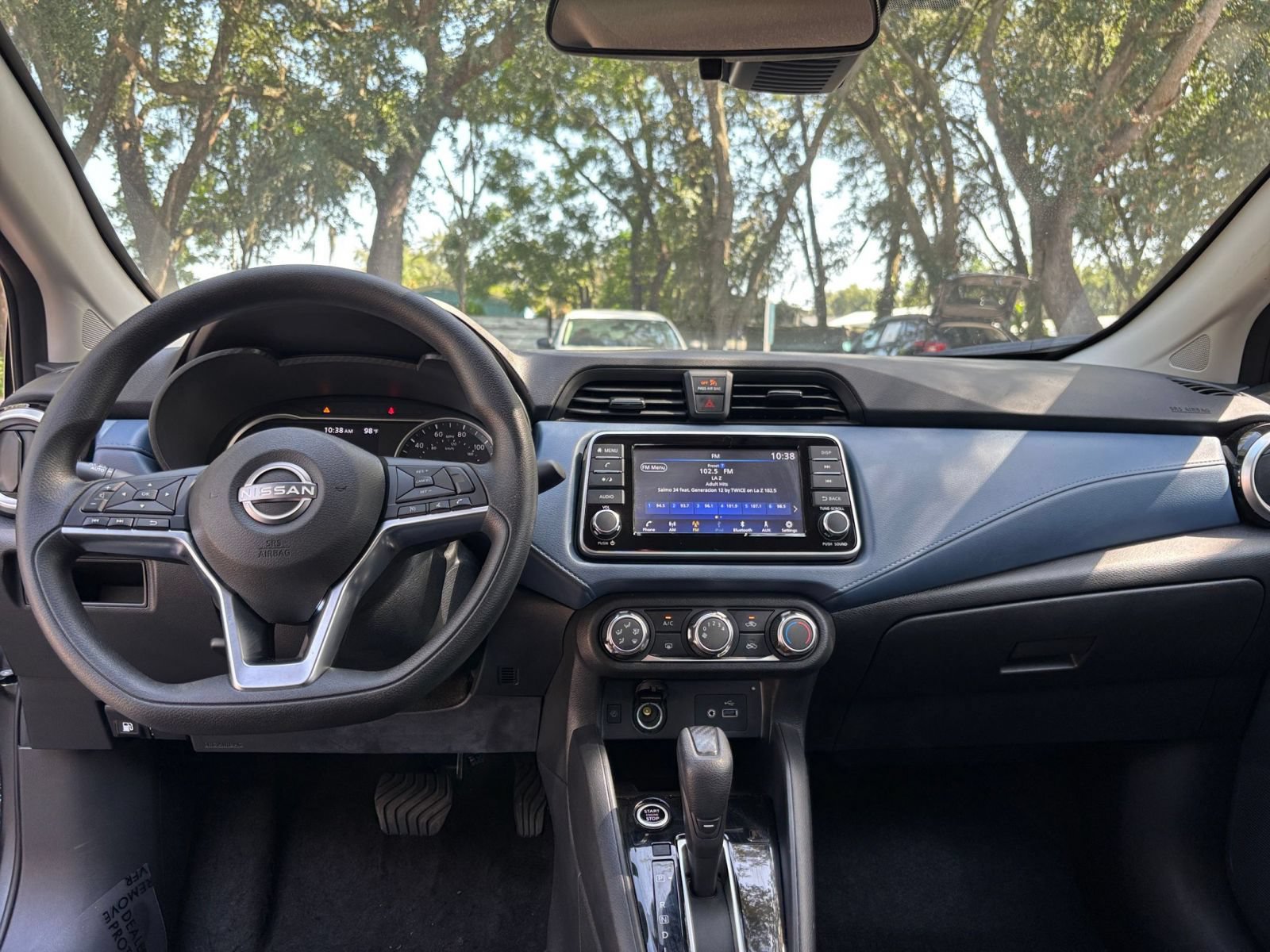 Used 2025 Nissan Versa SV FWD image 31