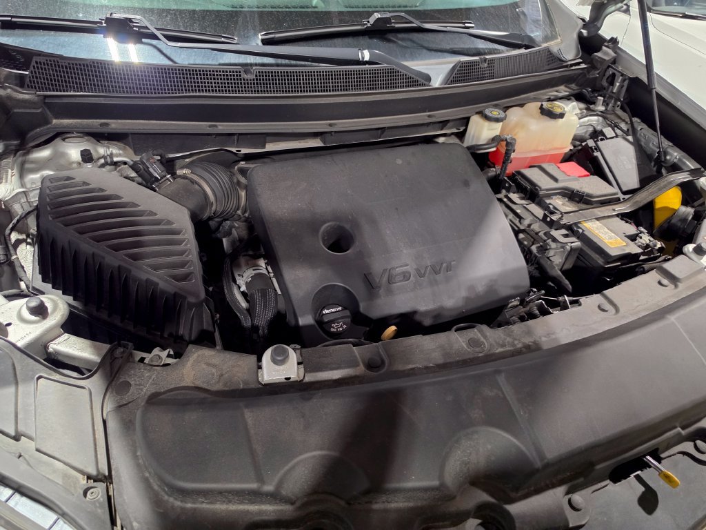 Used 2020 Chevrolet Traverse LT AWD/4WD image 9