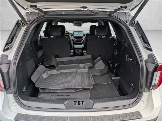 Used 2025 Ford Explorer ST w/ Sun And Sound Package image 7