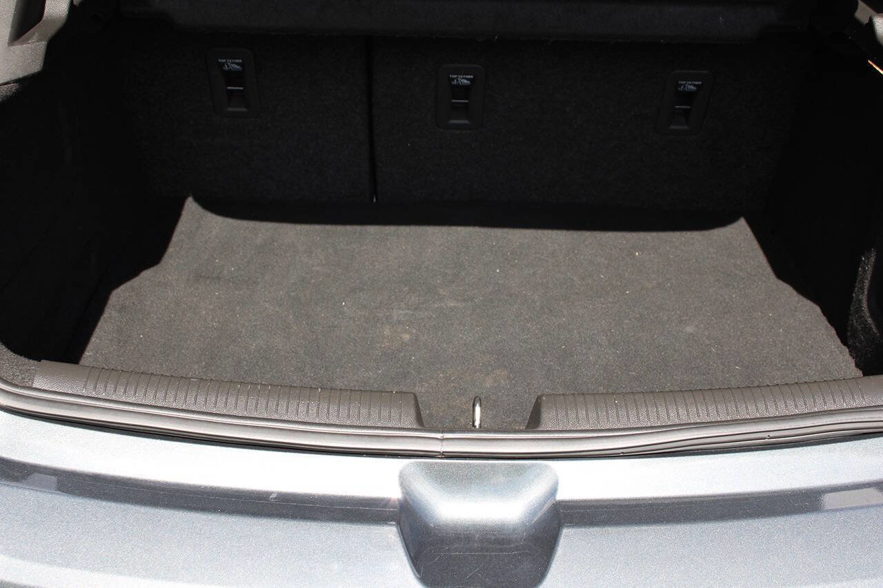 Used 2018 Chevrolet Cruze LT w/ Convenience Package image 29