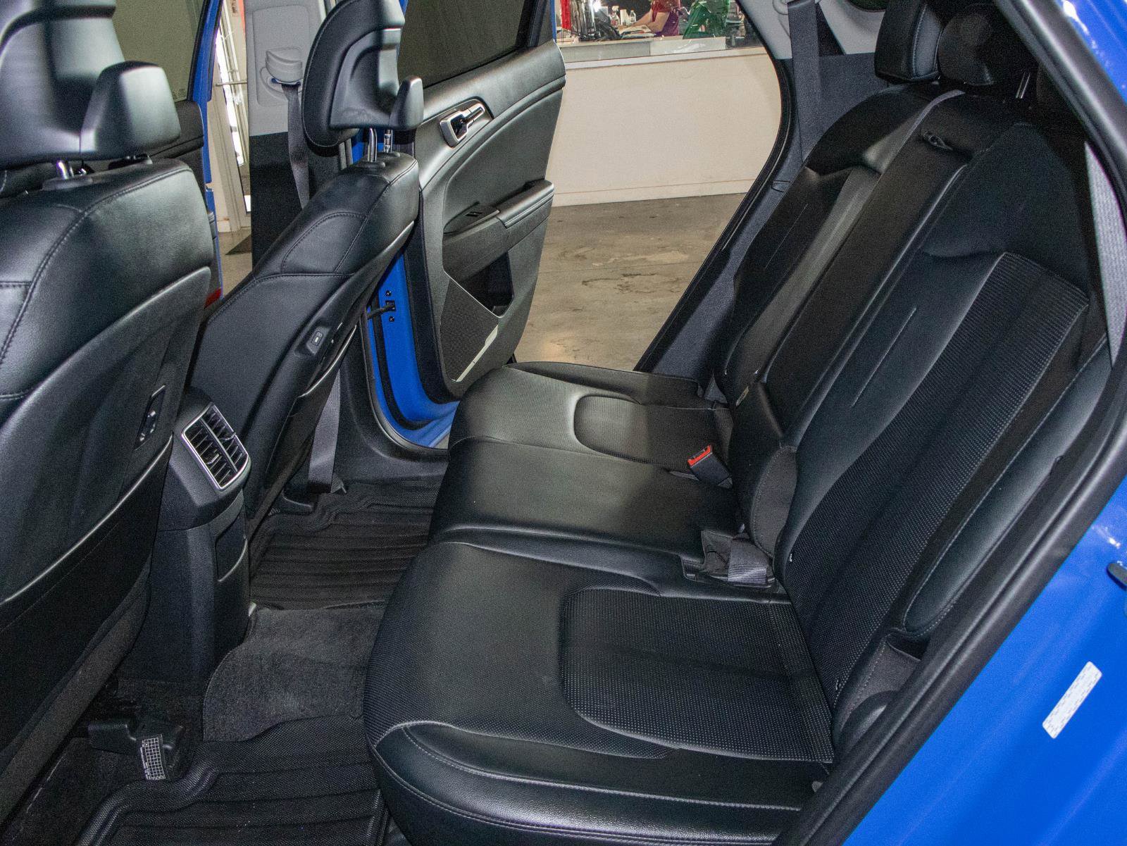 Used 2026 Kia Sportage EX FWD image 13