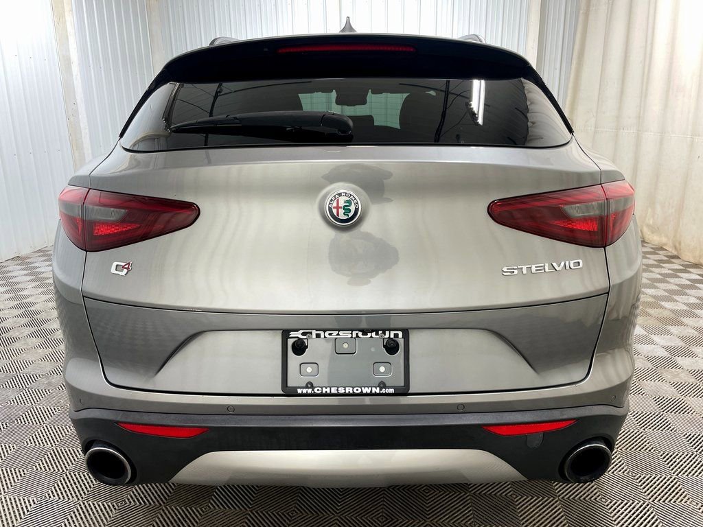 Used 2018 Alfa Romeo Stelvio Ti Sport AWD/4WD image 19