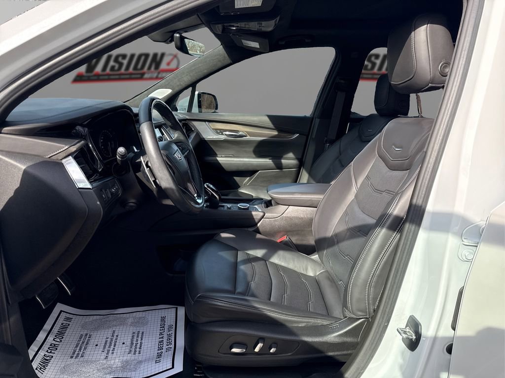 Used 2023 Cadillac XT6 Sport w/ Platinum Package image 9