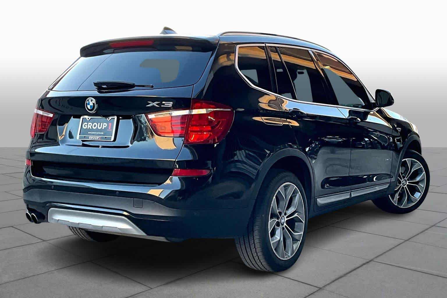 Used 2017 BMW X3 xDrive28i AWD/4WD image 12