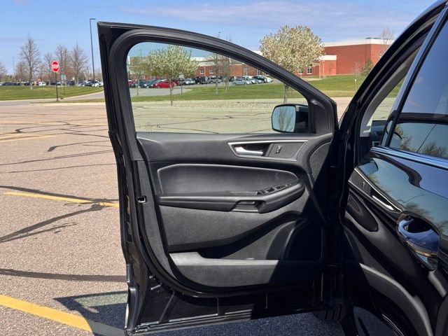 Used 2023 Ford Edge SEL w/ Convenience Package AWD/4WD image 5