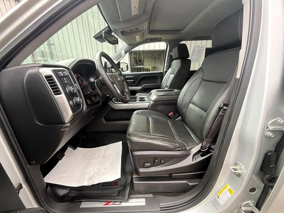 Used 2017 Chevrolet Silverado 1500 LTZ Z71 w/ Redline Edition image 15