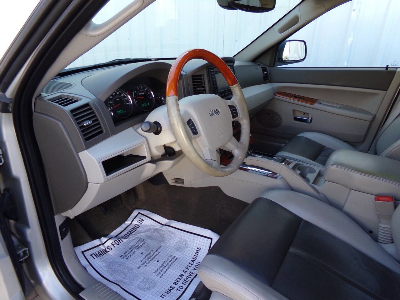 Used 2007 Jeep Grand Cherokee Overland image 18