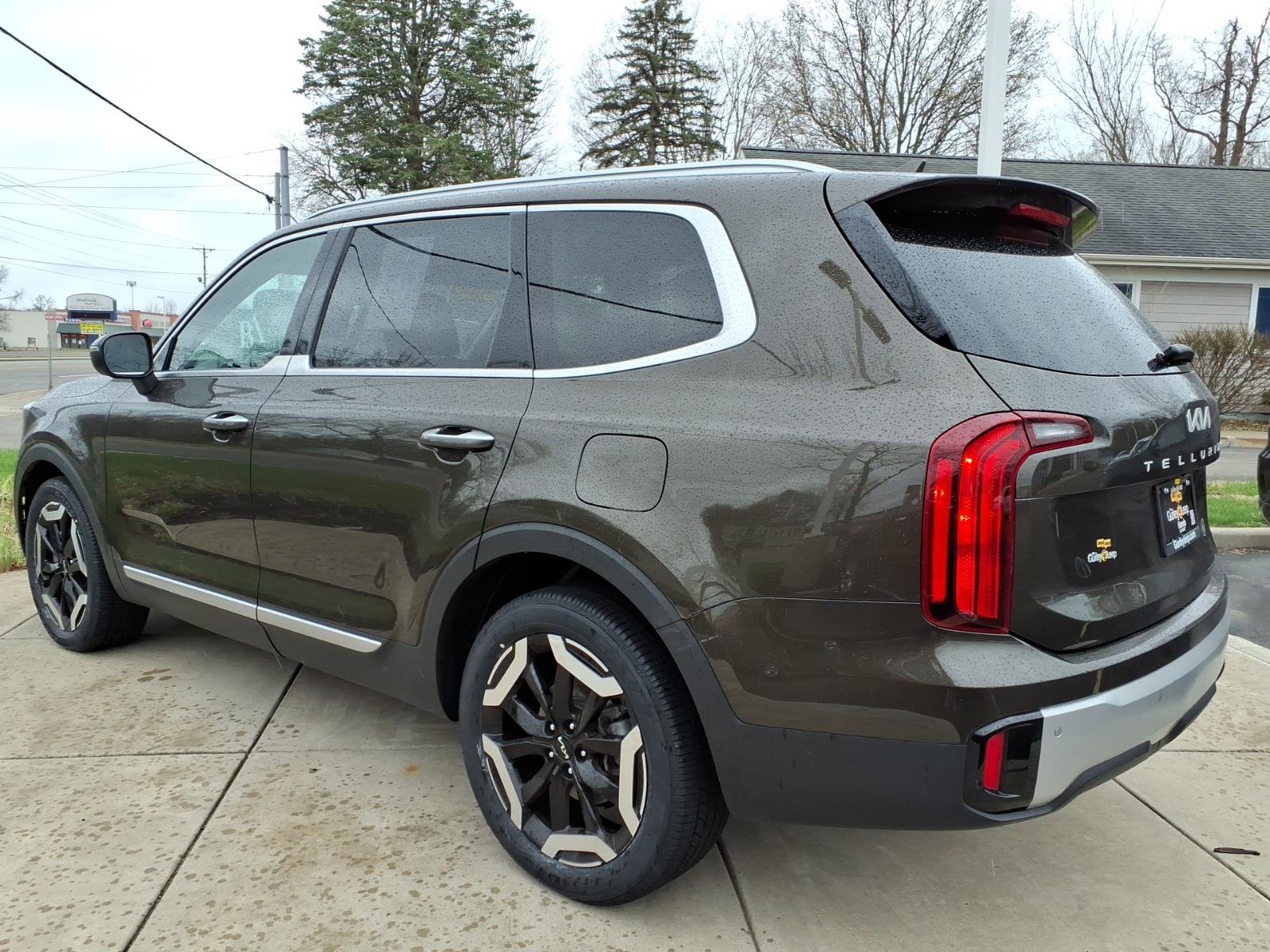 Used 2023 Kia Telluride S image 8