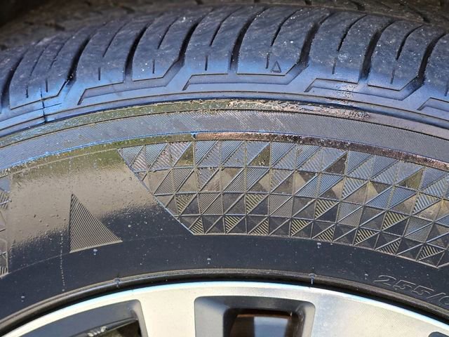 Certified 2025 Nissan Pathfinder SL image 11