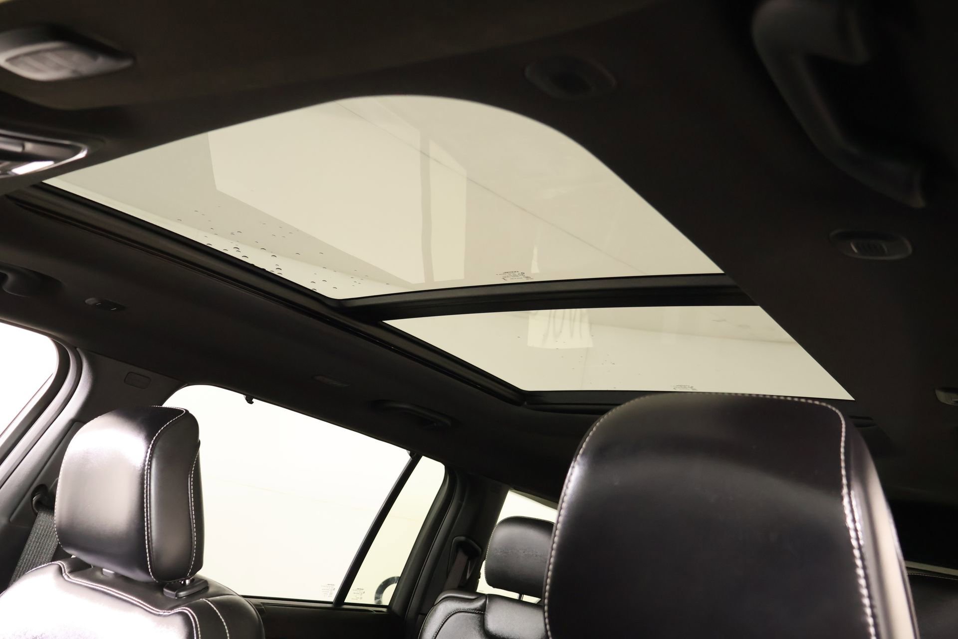 Used 2024 Jeep Grand Cherokee L Limited w/ Luxury Tech Group II AWD/4WD image 18