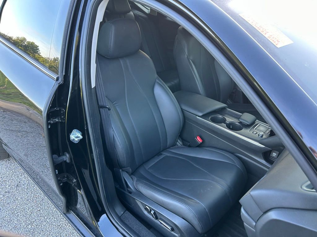 Used 2023 Acura TLX image 15