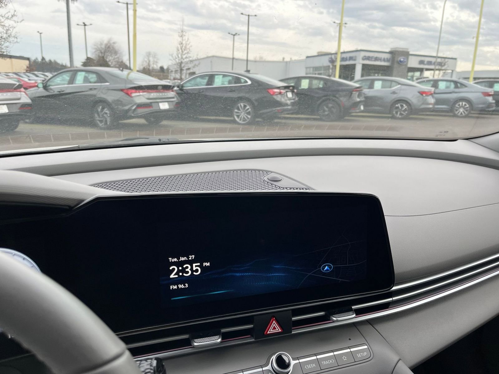 Used 2025 Hyundai Elantra SEL image 18