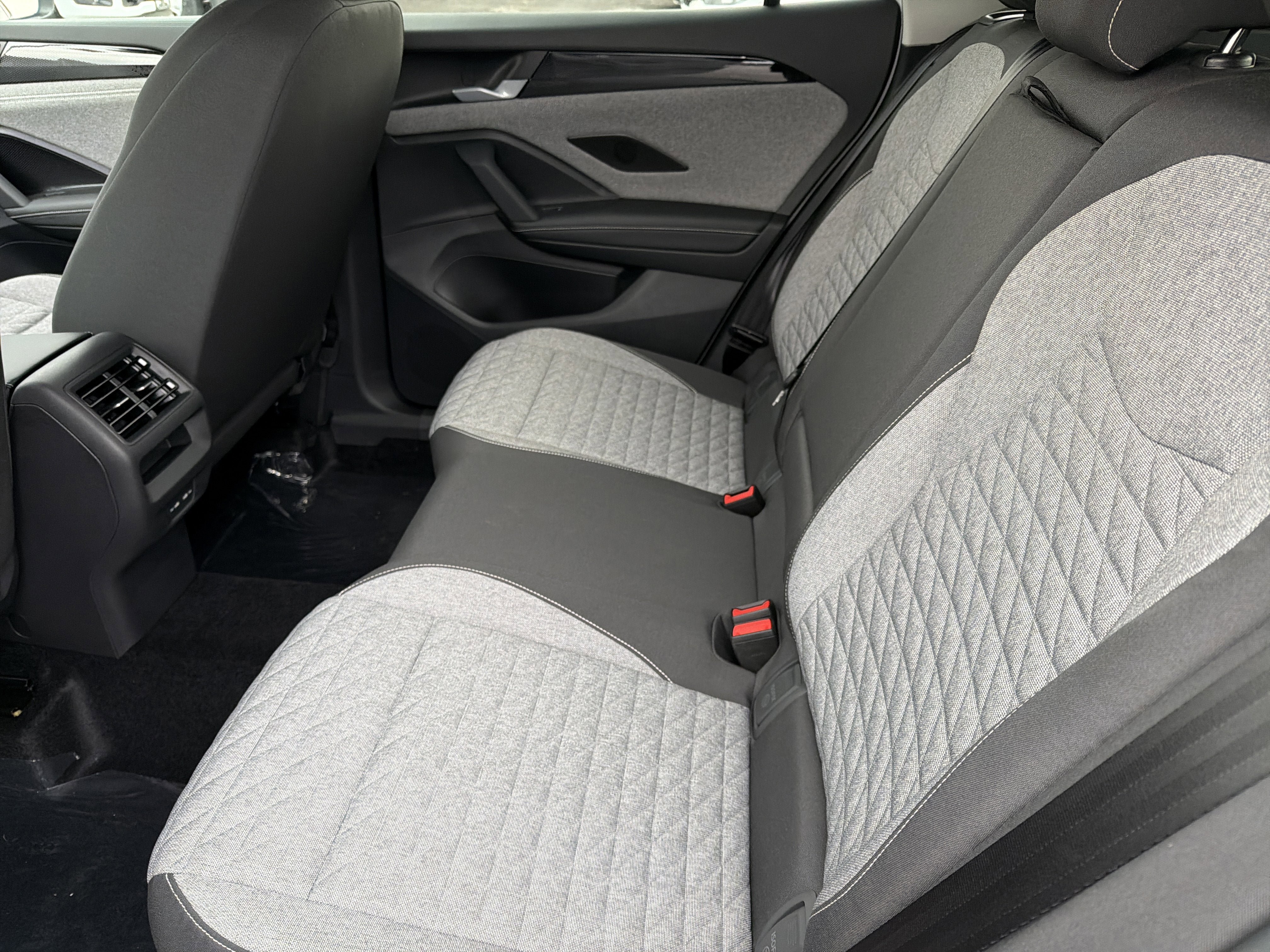 New 2026 Volkswagen Tiguan S AWD/4WD image 20