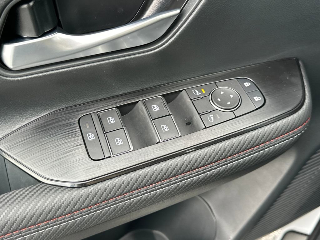 New 2026 Nissan Kicks SR w/ Illumination Package AWD/4WD image 11