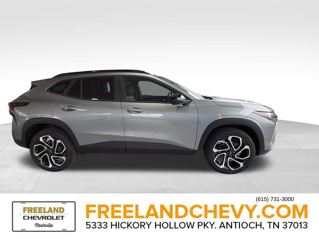 New 2026 Chevrolet Trax RS image 2