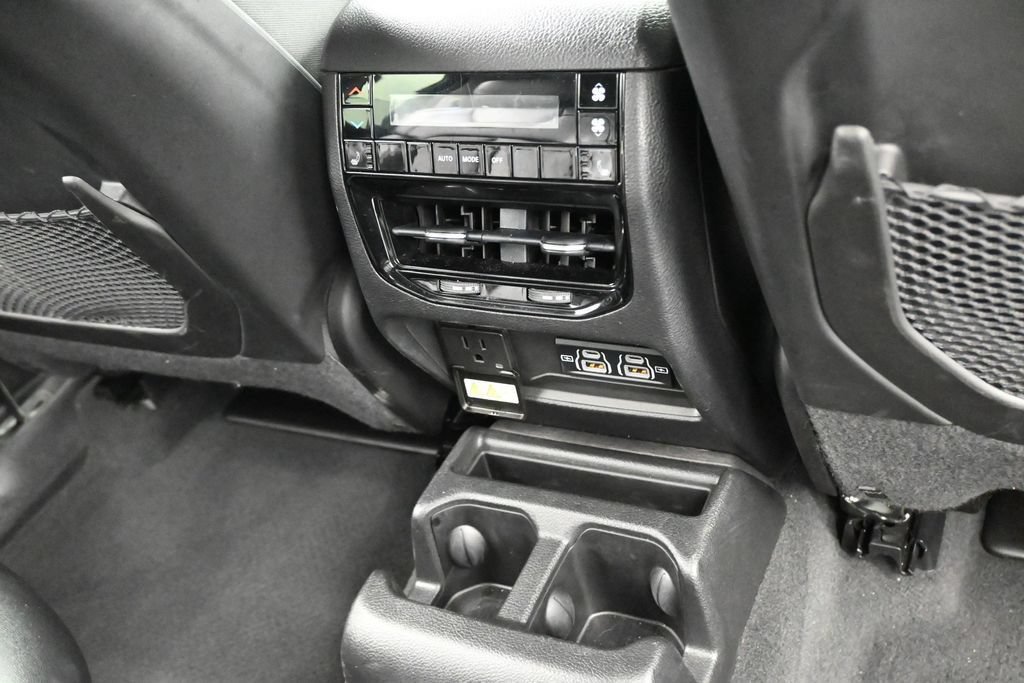 Used 2022 Jeep Grand Cherokee L Limited RWD image 44