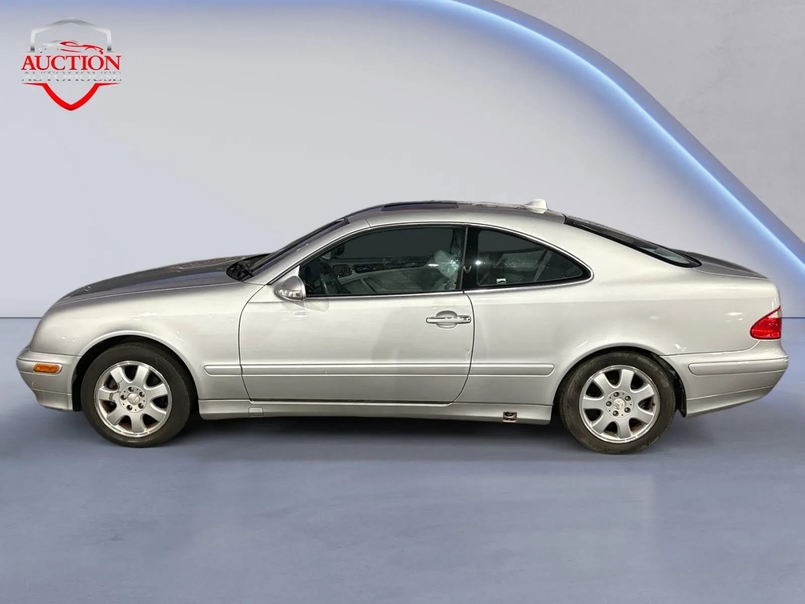 Used 2000 Mercedes-Benz CLK 320 Coupe image 2