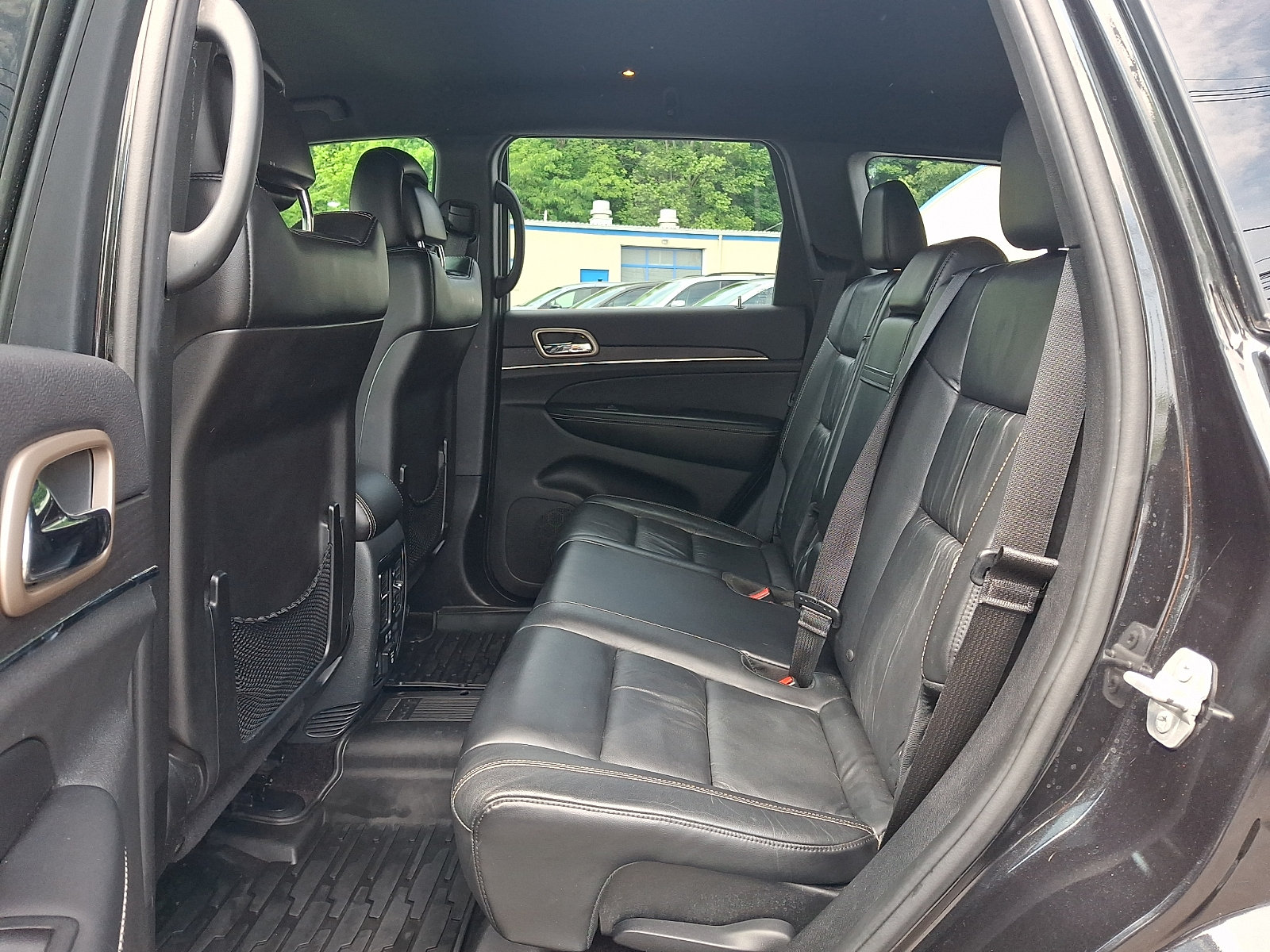 Used 2016 Jeep Grand Cherokee Limited AWD/4WD image 10