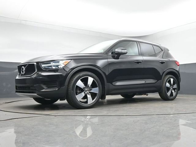 Used 2020 Volvo XC40 T5 Momentum w/ Protection Package Premier image 35