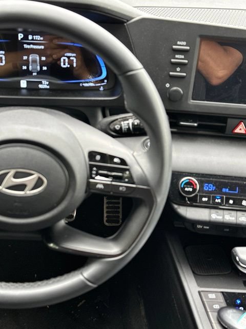 Certified 2025 Hyundai Elantra Sport FWD image 10