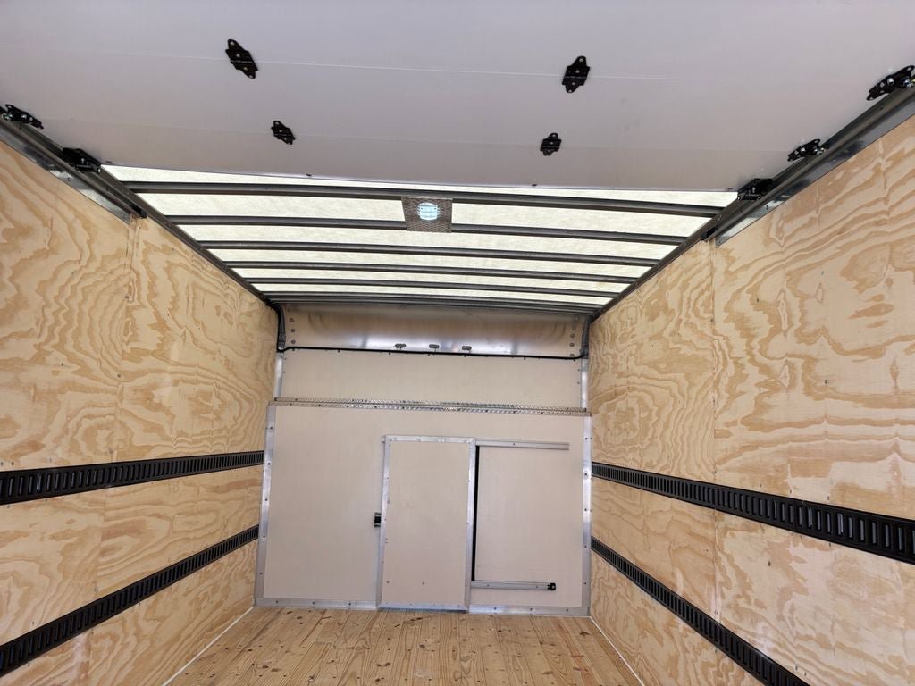 New 2026 Ford E-450 and Econoline 450 Super Duty w/ Driver's Safety Package RWD image 31
