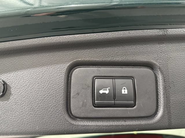 Used 2023 Nissan Pathfinder Platinum AWD/4WD image 12