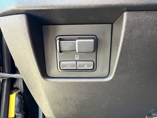 Used 2024 Chevrolet Colorado Trail Boss w/ Technology Package image 33