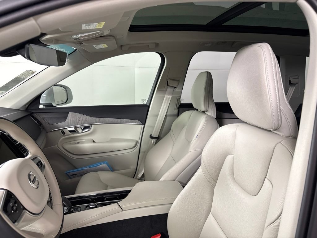 Certified 2025 Volvo XC90 B6 Plus w/ Protection Package Premier AWD/4WD image 30