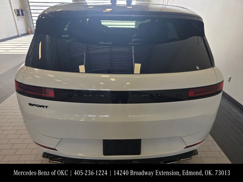 Used 2025 Land Rover Range Rover Sport Dynamic SE image 6