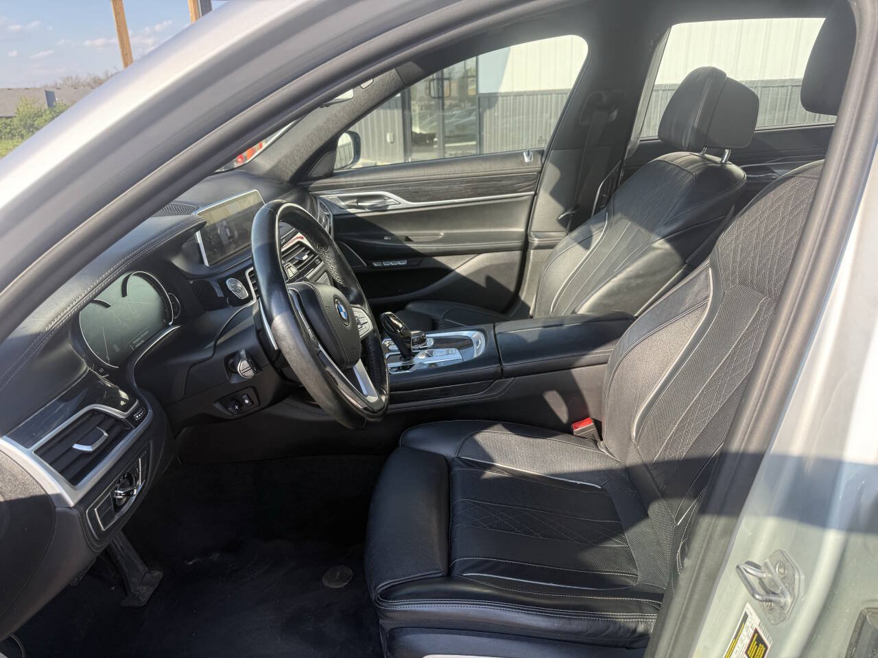 Used 2017 BMW 750i xDrive AWD/4WD image 13