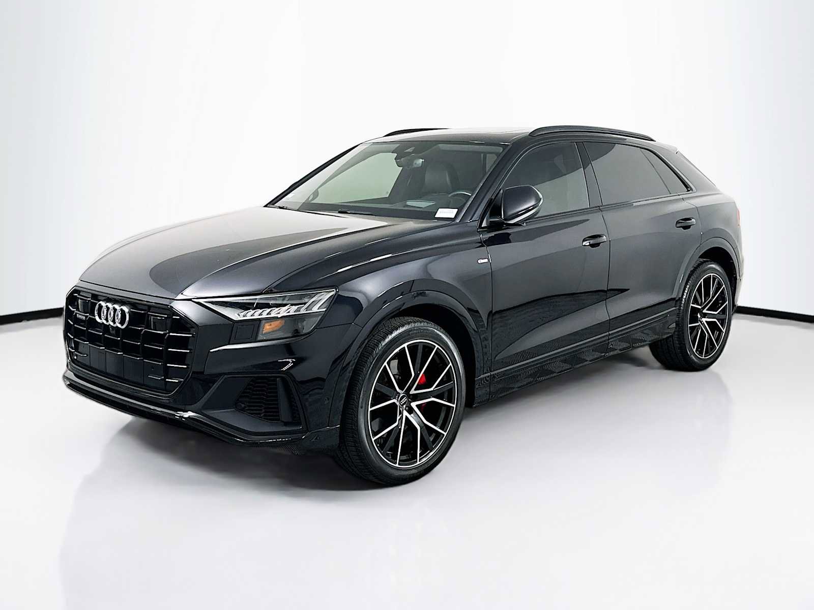Used 2019 Audi Q8 Prestige AWD/4WD image 1
