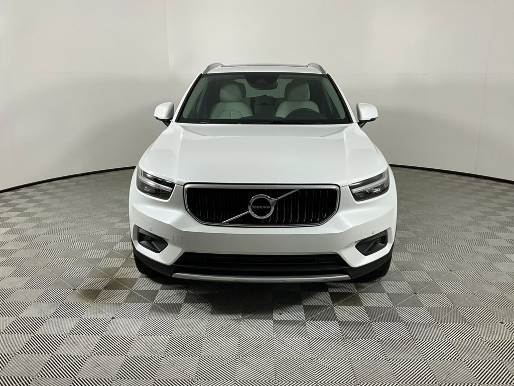 Used 2021 Volvo XC40 T5 Momentum w/ Premium Package image 7