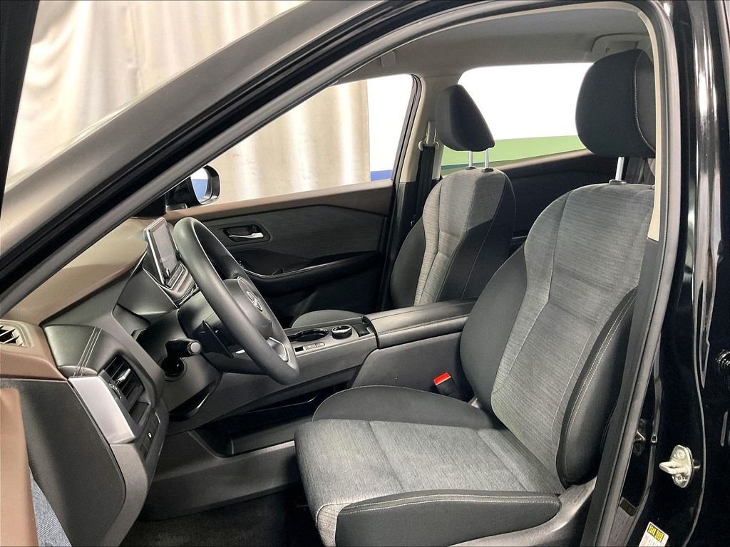 Used 2023 Nissan Rogue SV AWD/4WD image 10
