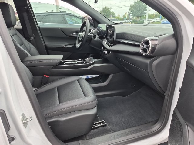 Used 2026 Chevrolet Equinox LT w/ Convenience Package II FWD image 25