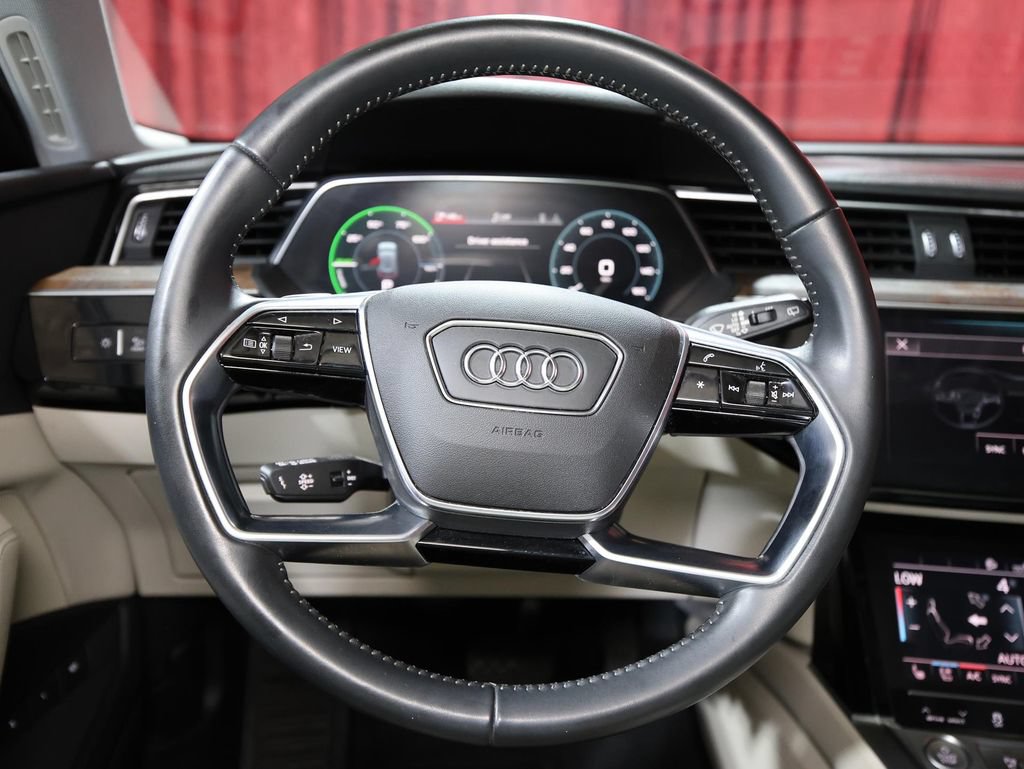 Used 2019 Audi e-tron Premium Plus AWD/4WD image 17